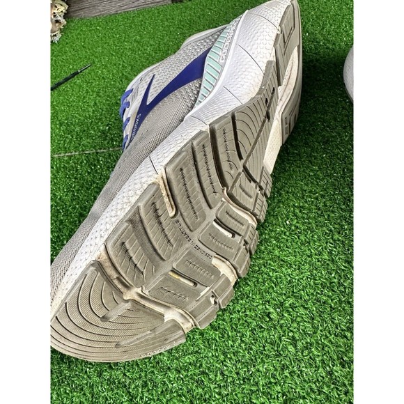 Brooks Womens Adrenaline Gts 22 Running Shoes Gray Mesh 2022 Size 10 narrow - Picture 5 of 8